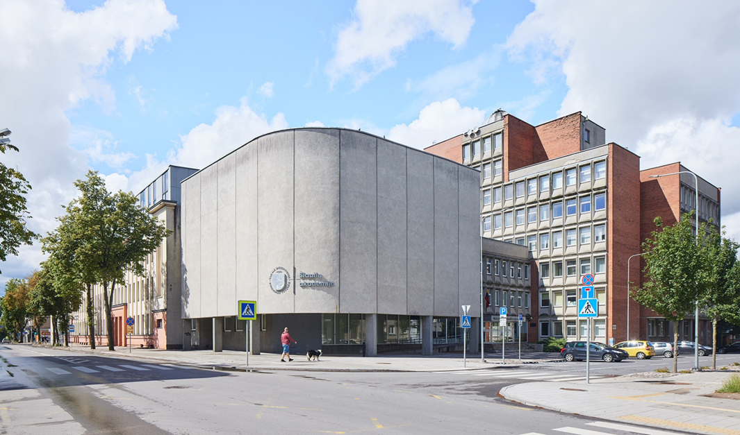 Konveka konvektoriai universiteto pastate Lietuvoje